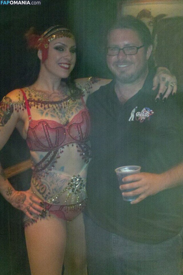 Danielle Colby Nudo Foto trapelata #58