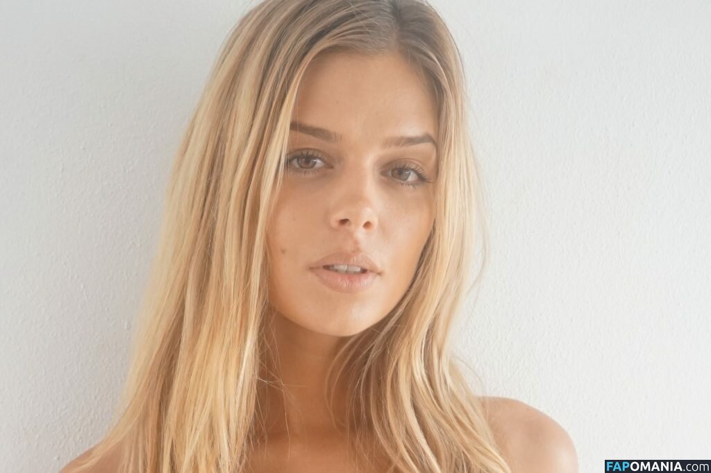 Danielle Knudson Nudo Foto trapelata #118