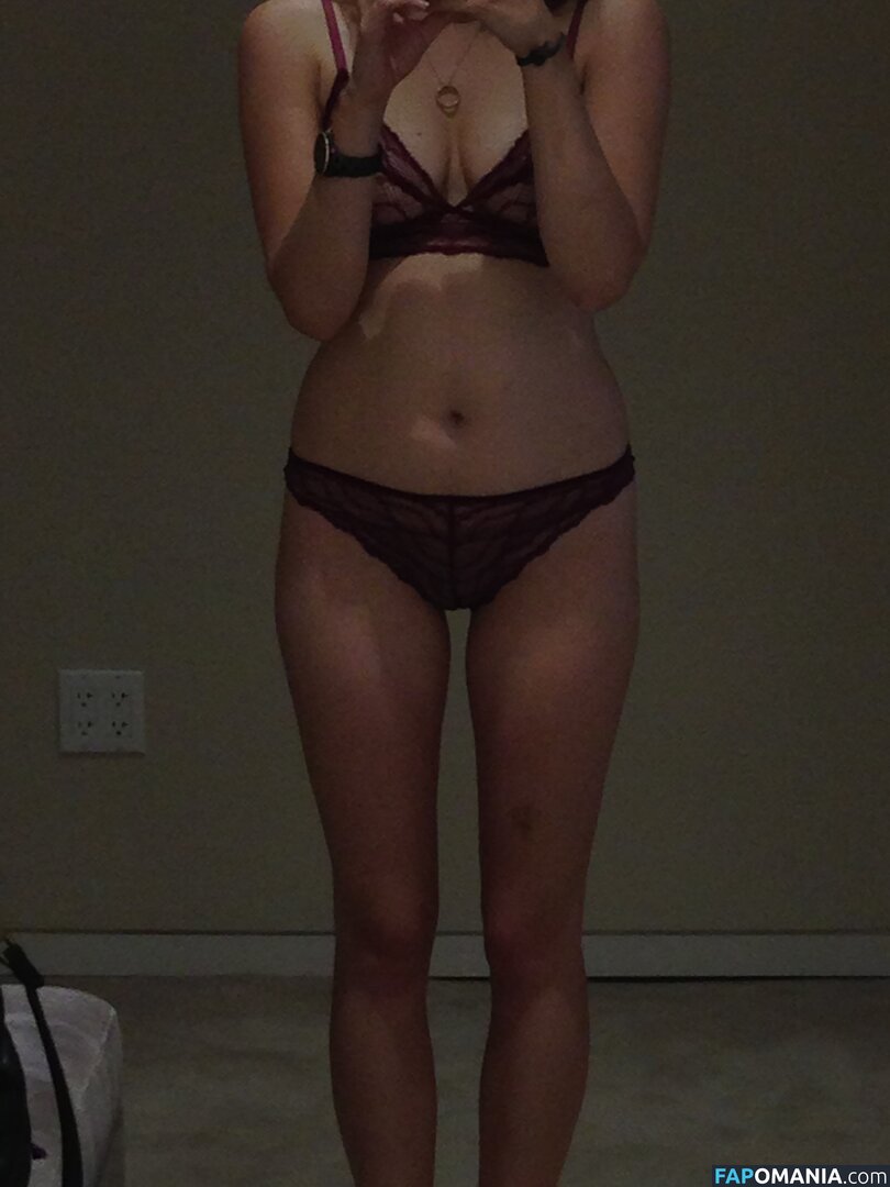 Elizabeth Olsen Nudo Foto trapelata #12