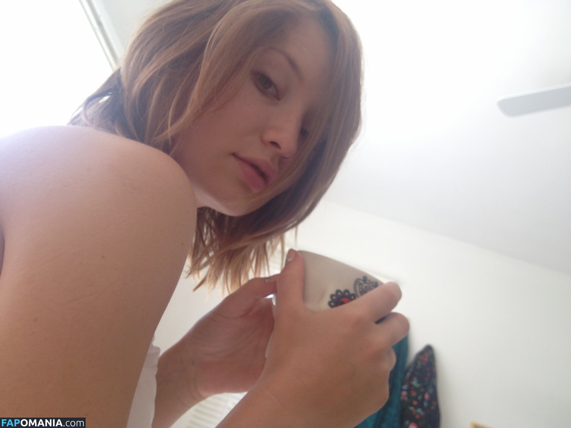 Emily Browning Nudo Foto trapelata #13