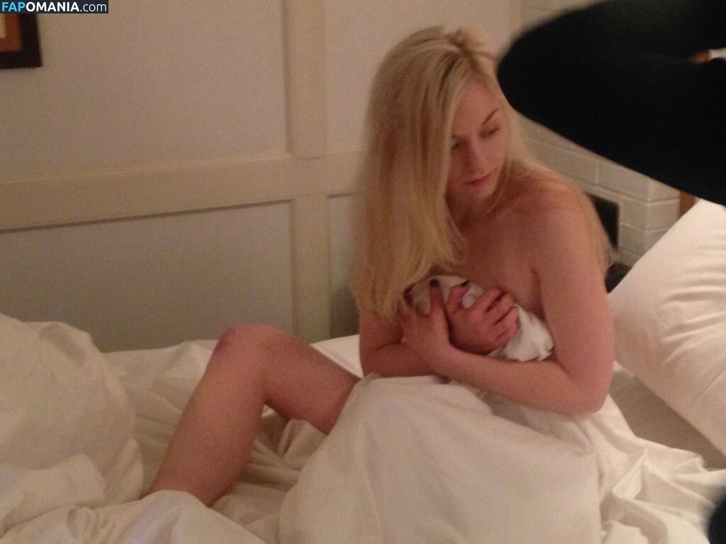 Emily Kinney Nudo Foto trapelata #12
