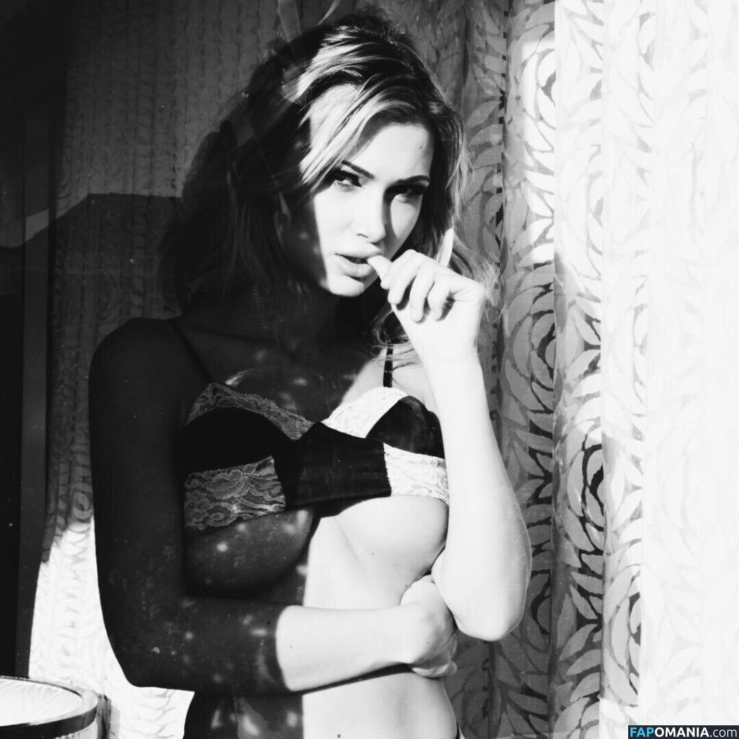 Emma Hernan Nudo Foto trapelata #695