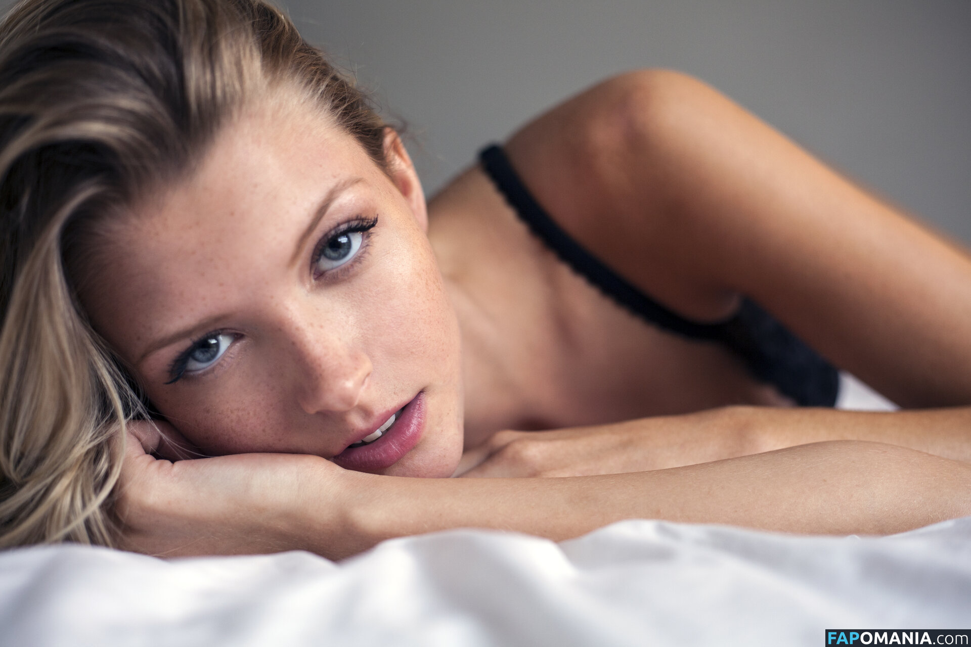 Erin Cummins Nudo Foto trapelata #68