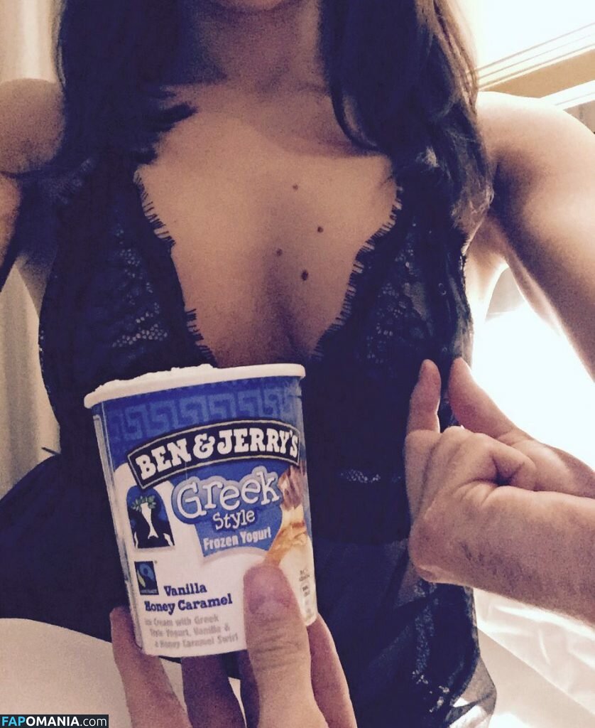 Faye Brookes Nudo Foto trapelata #12