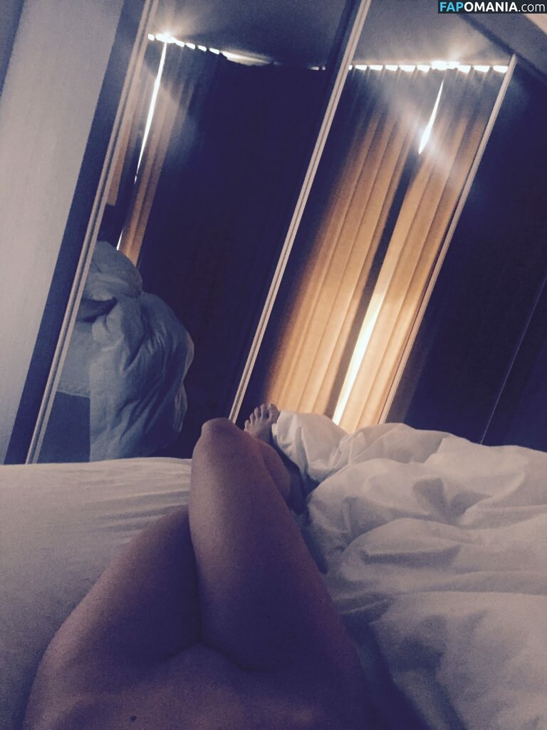 Faye Brookes Nudo Foto trapelata #18