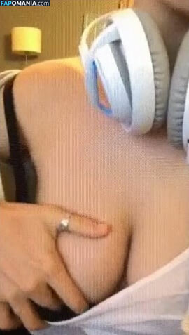 FrivolousFox Nudo Foto trapelata #9