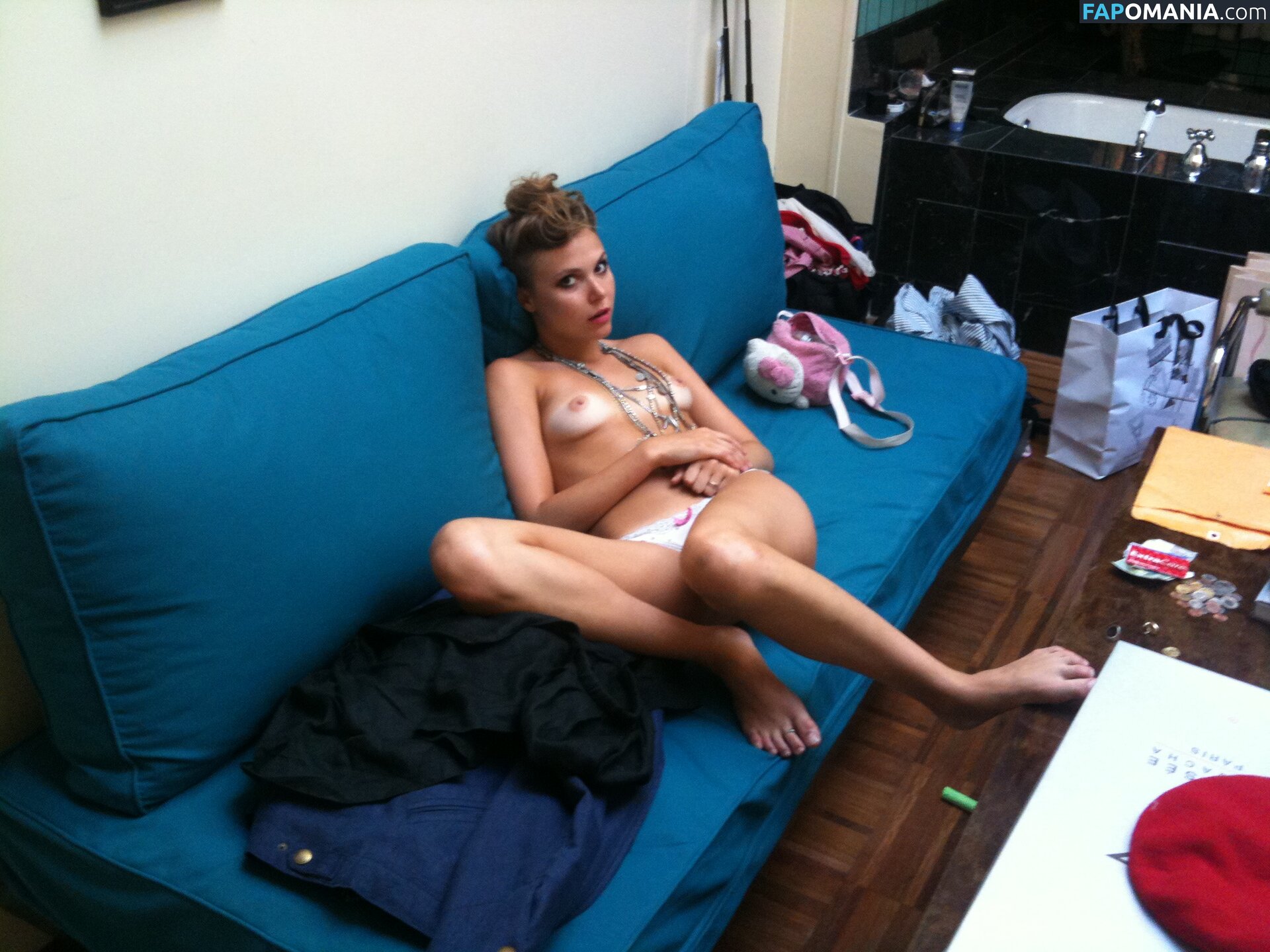 Hailey Gates And Paige Elkington Nudo Foto trapelata #23