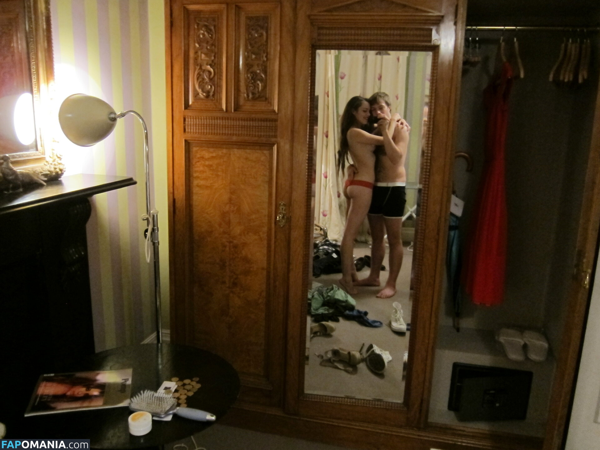 Hailey Gates And Paige Elkington Nudo Foto trapelata #50