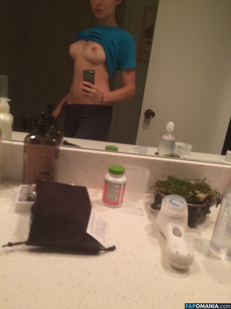 Hailey Gates And Paige Elkington Nudo Foto trapelata #95