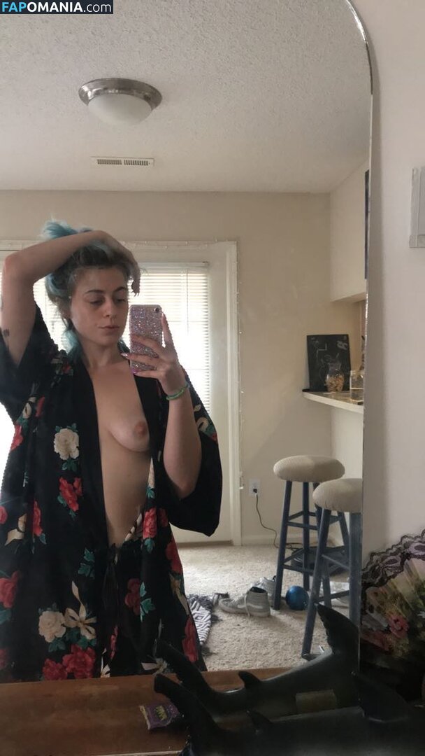 Hannah Schewel Nudo Foto trapelata #27