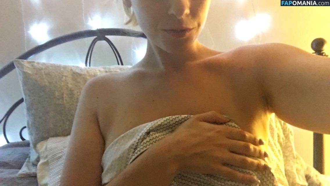 Hannah Schewel Nudo Foto trapelata #52