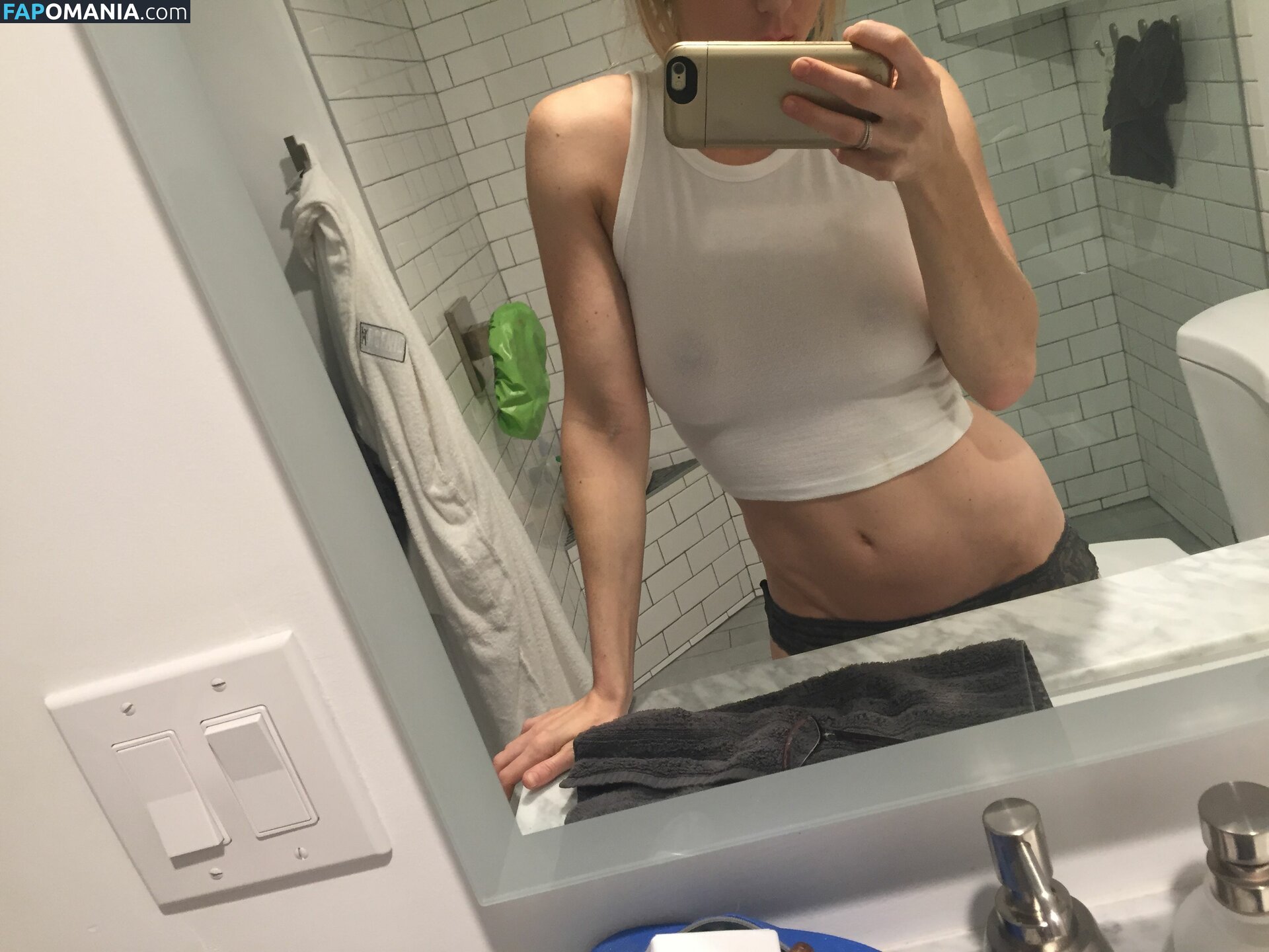 Iliza Shlesinger Nudo Foto trapelata #26