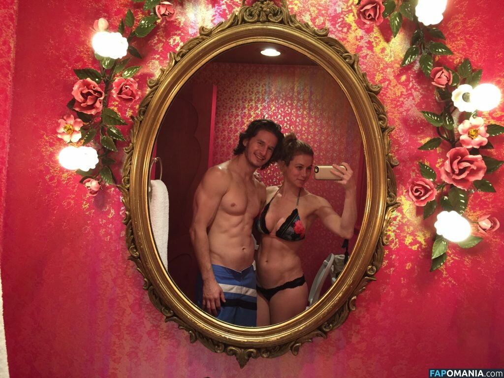 Iliza Shlesinger Nudo Foto trapelata #29