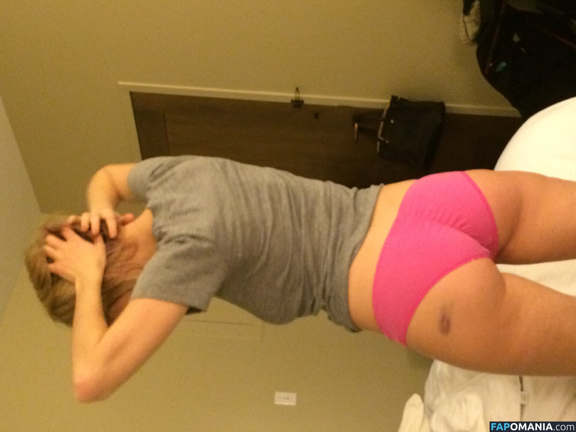 Iliza Shlesinger Nudo Foto trapelata #208