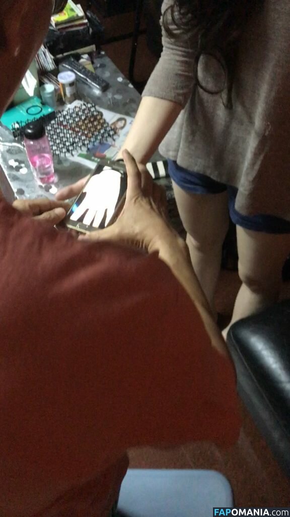 Janella Ooi Nudo Foto trapelata #19