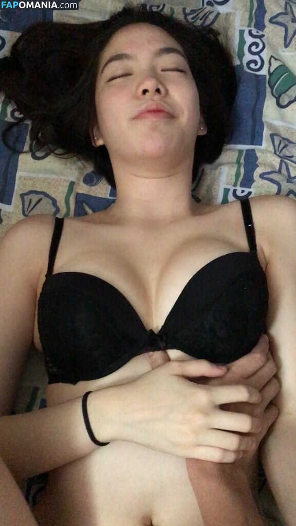 Janella Ooi Nudo Foto trapelata #209