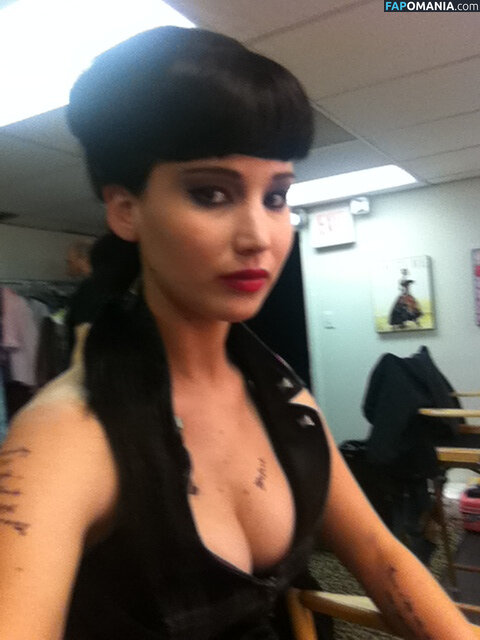 Jennifer Lawrence Nudo Foto trapelata #44