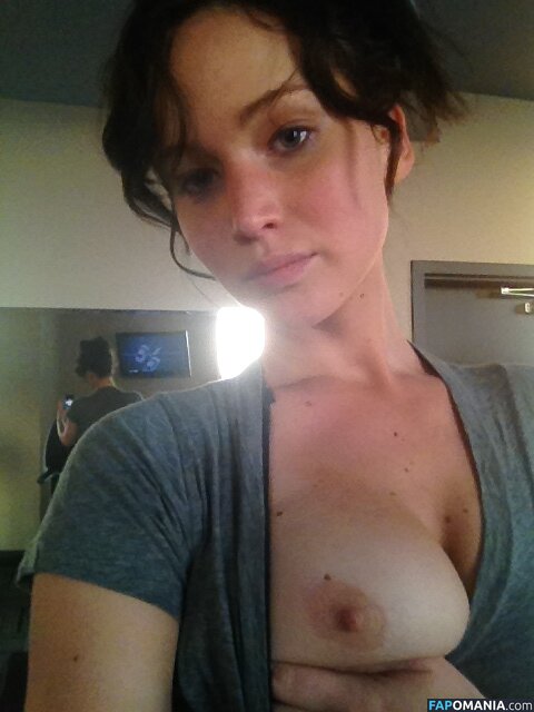 Jennifer Lawrence Nudo Foto trapelata #91