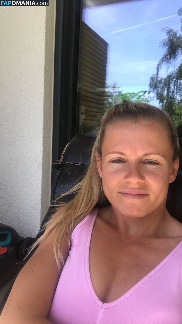 Julia Simic Nudo Foto trapelata #2