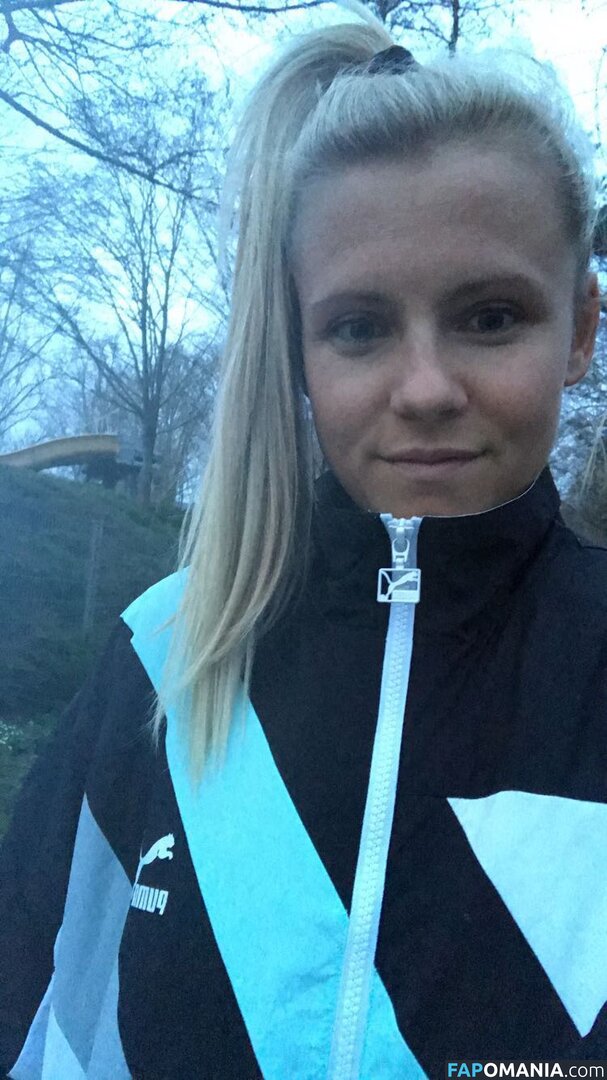 Julia Simic Nudo Foto trapelata #22