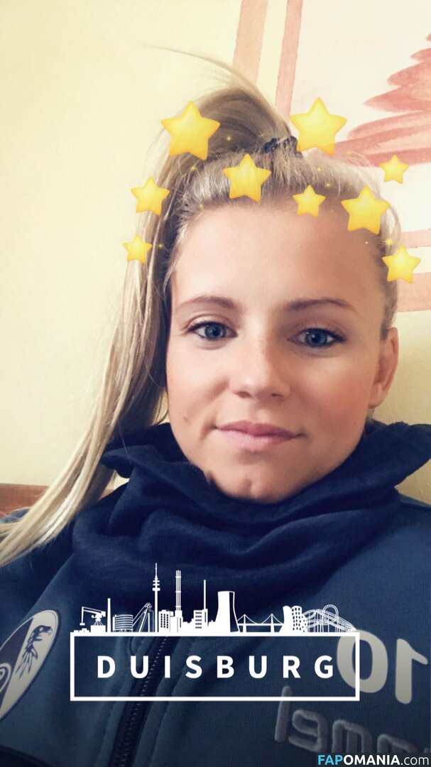 Julia Simic Nudo Foto trapelata #24