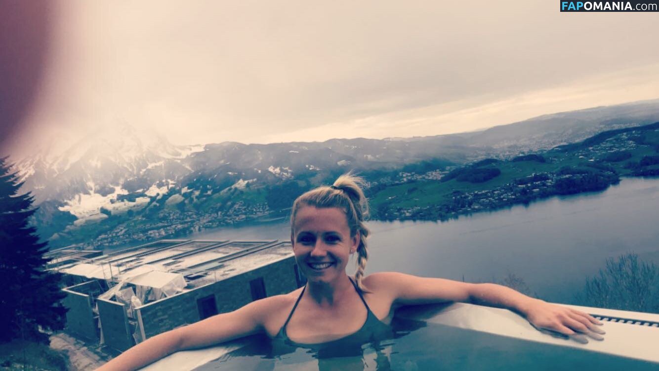 Julia Simic Nudo Foto trapelata #30