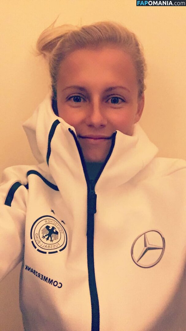 Julia Simic Nudo Foto trapelata #52