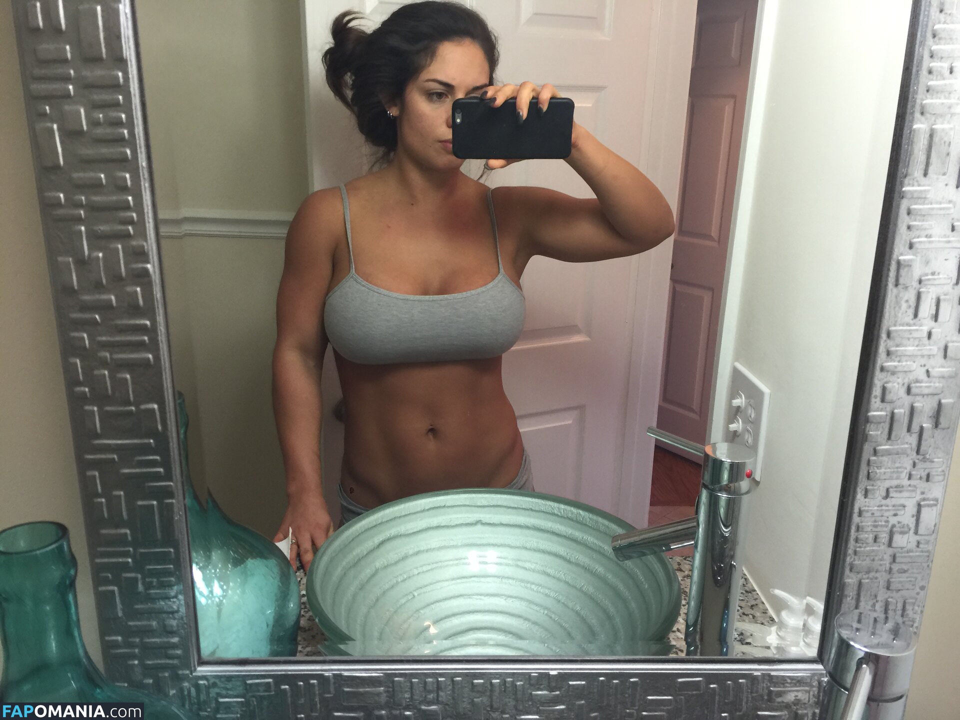 Kaitlyn WWE Nudo Foto trapelata #56