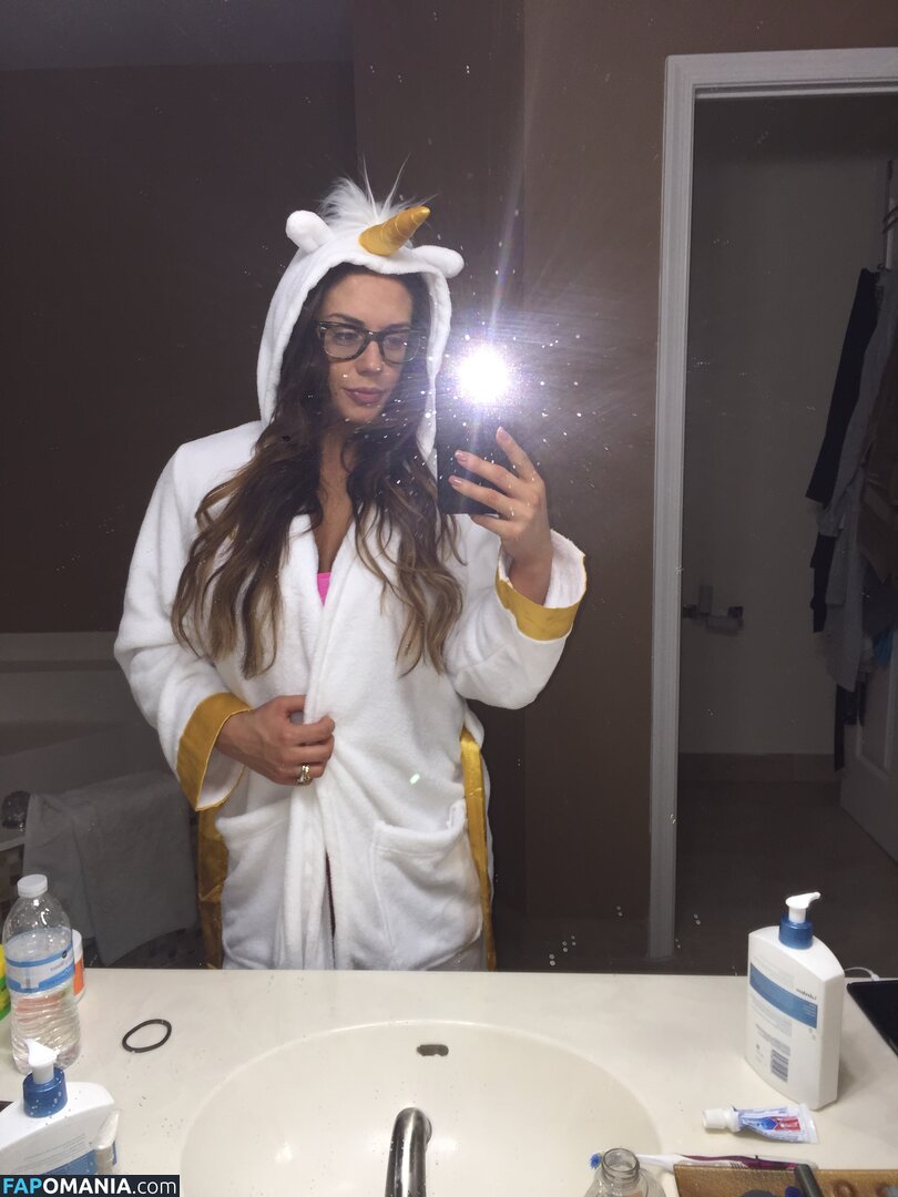 Kaitlyn WWE Nudo Foto trapelata #72