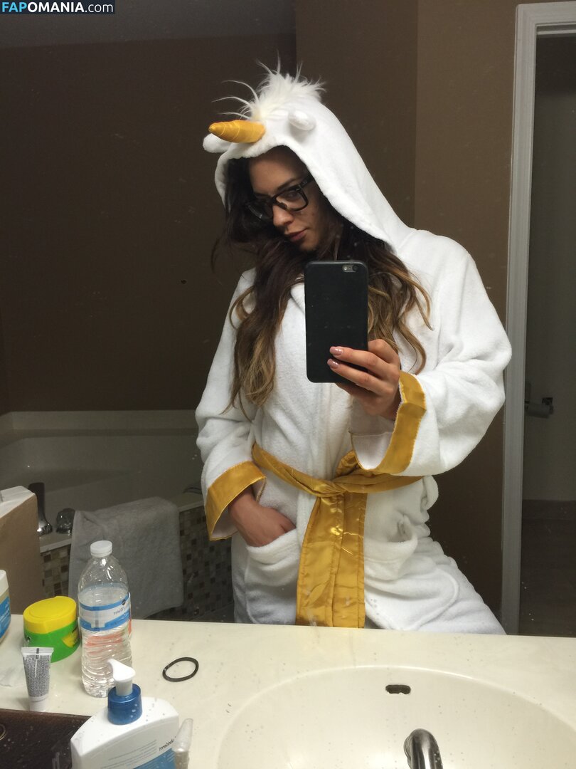 Kaitlyn WWE Nudo Foto trapelata #75