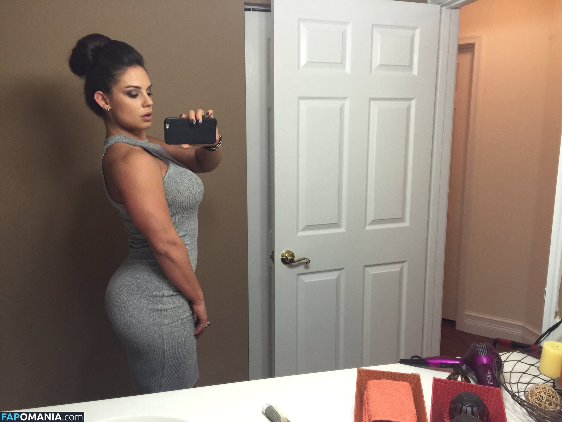 Kaitlyn WWE Nudo Foto trapelata #136