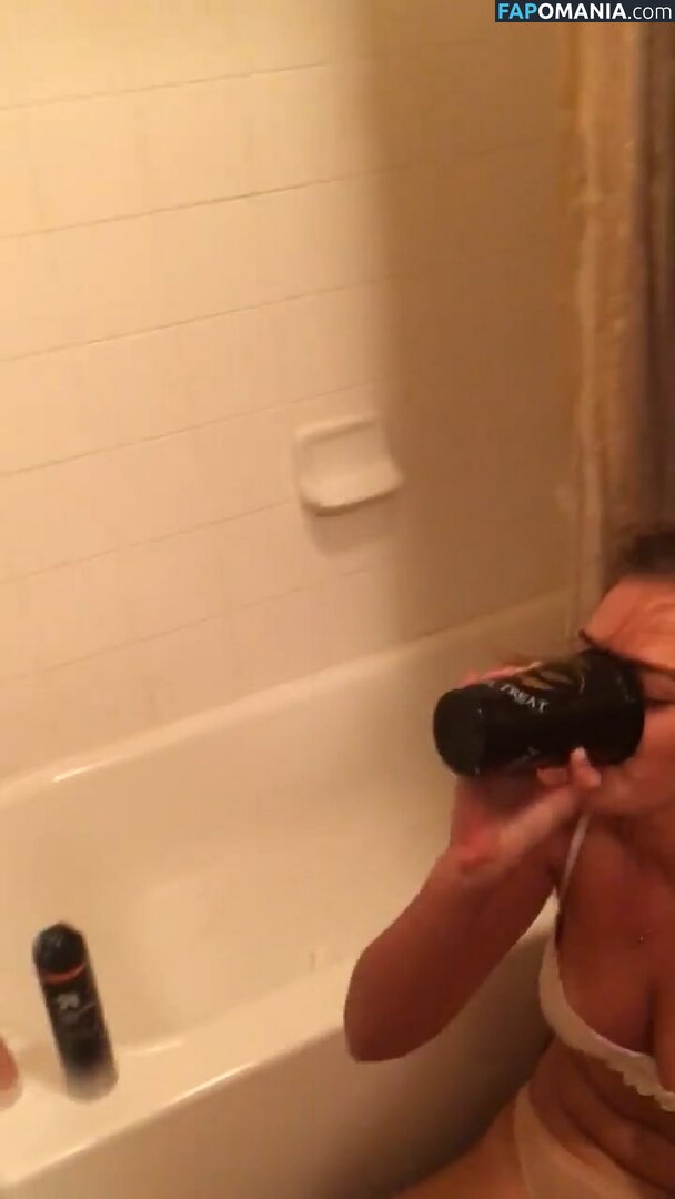 Kassidy Cook Nudo Foto trapelata #33