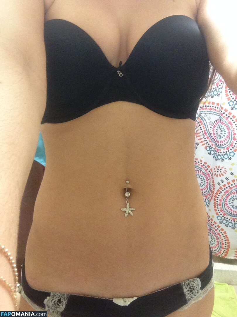 Katie Broad Nudo Foto trapelata #18