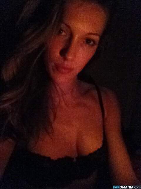 Katie Cassidy Nudo Foto trapelata #8