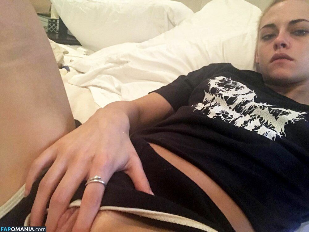 Kristen Stewart Nudo Foto trapelata #143