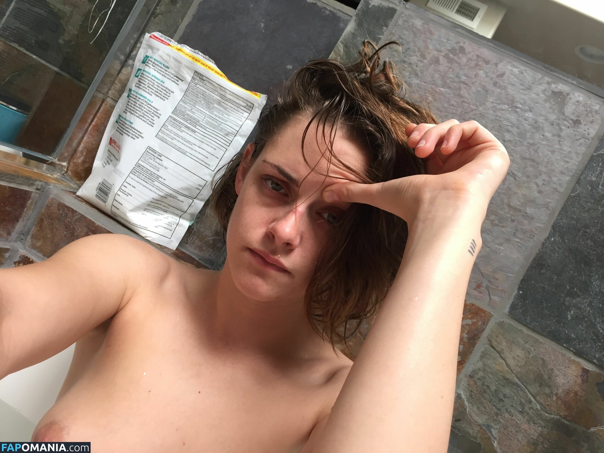Kristen Stewart Nudo Foto trapelata #172