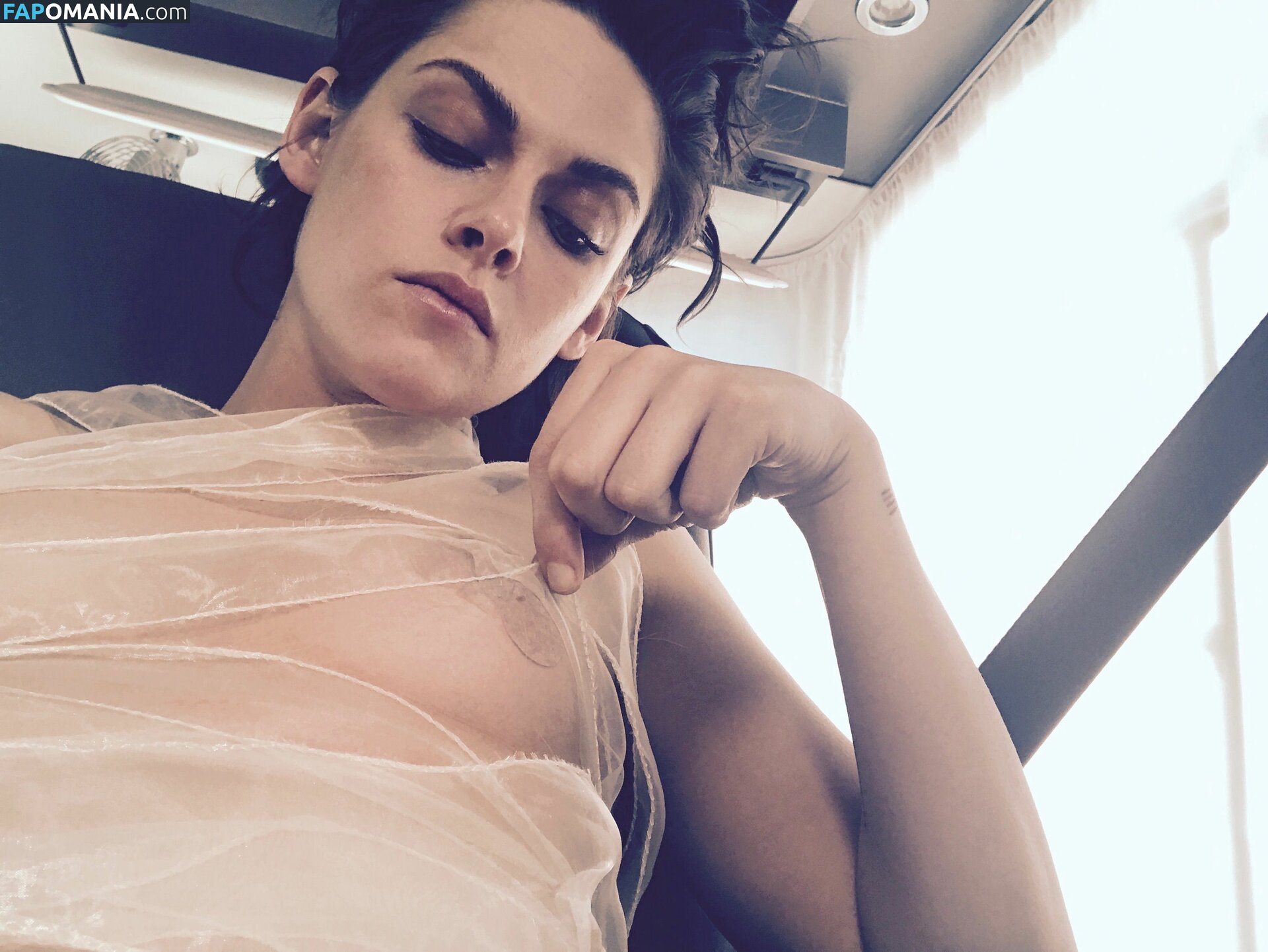Kristen Stewart Nudo Foto trapelata #249