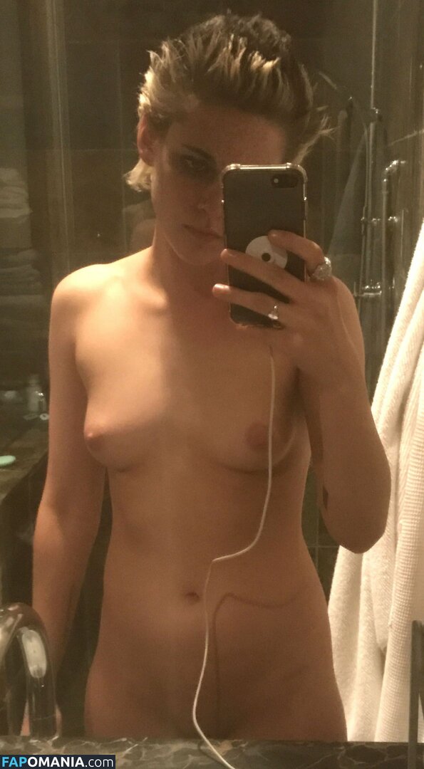 Kristen Stewart Nudo Foto trapelata #266