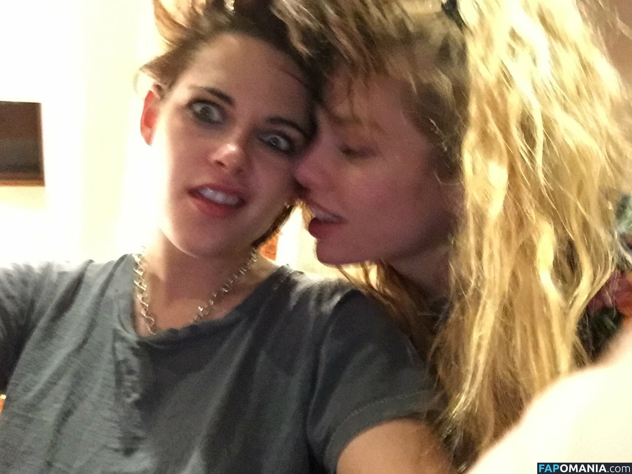 Kristen Stewart Nudo Foto trapelata #311
