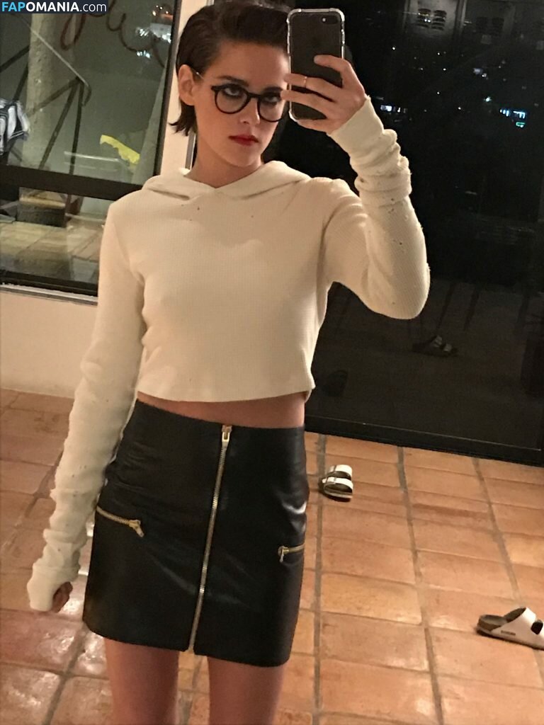Kristen Stewart Nudo Foto trapelata #315