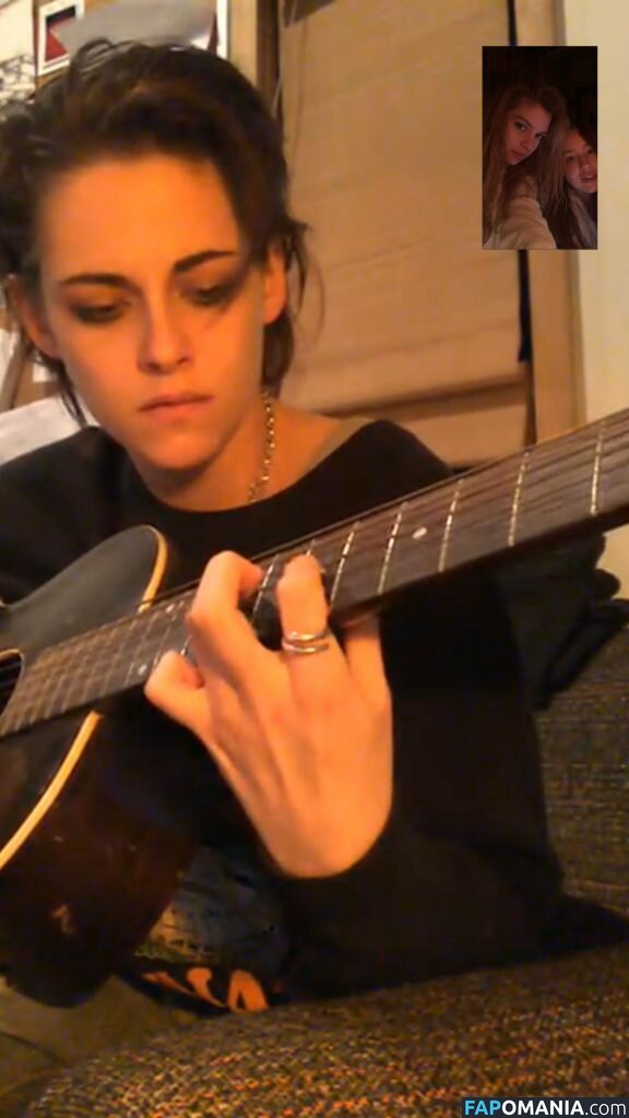 Kristen Stewart Nudo Foto trapelata #325