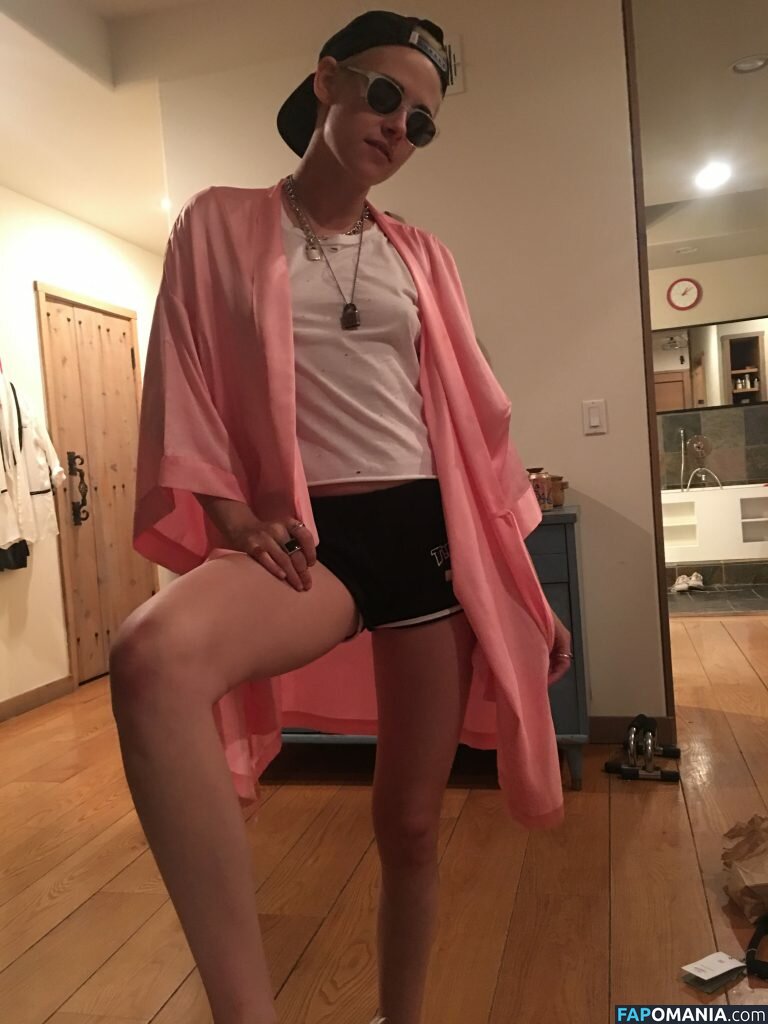 Kristen Stewart Nudo Foto trapelata #326