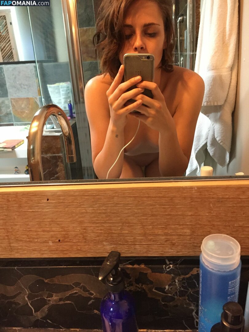 Kristen Stewart Nudo Foto trapelata #340