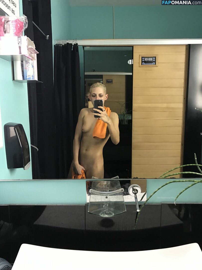 Kristen Stewart Nudo Foto trapelata #341