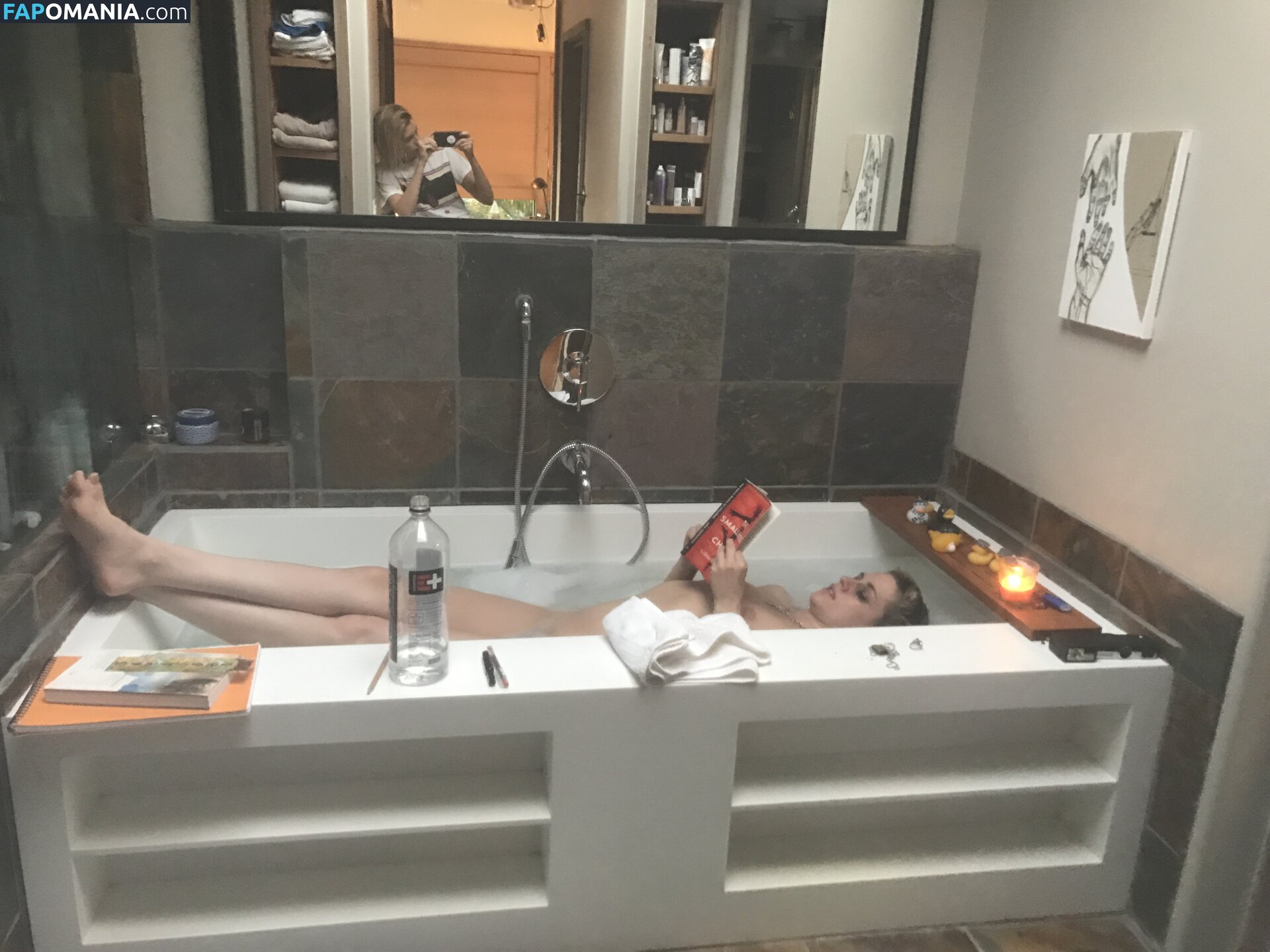Kristen Stewart Nudo Foto trapelata #398
