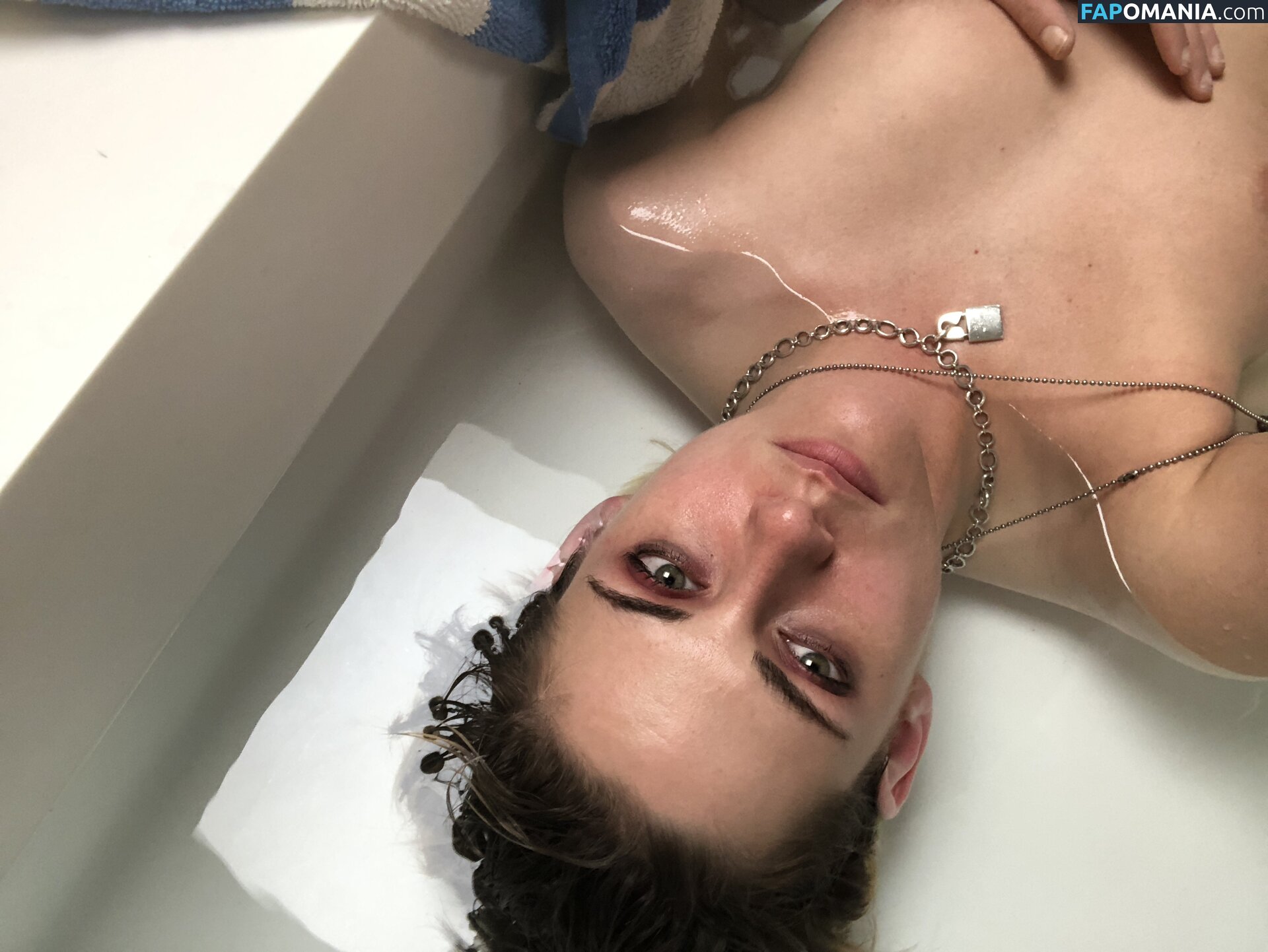 Kristen Stewart Nudo Foto trapelata #431
