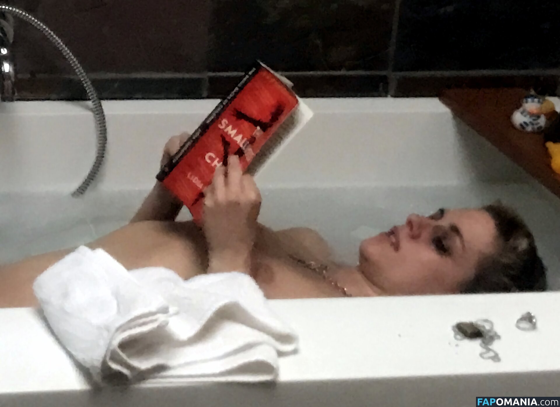 Kristen Stewart Nudo Foto trapelata #435