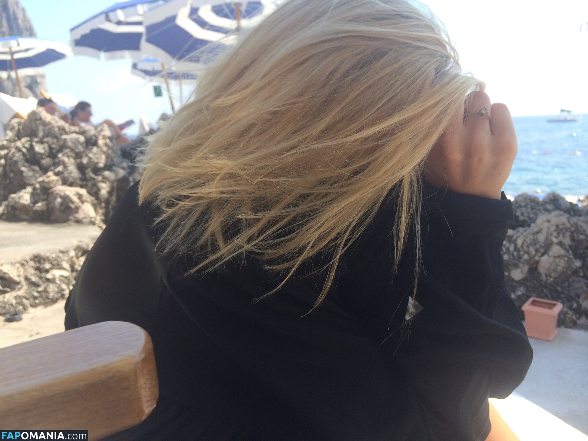 Lara Bingle Nudo Foto trapelata #50