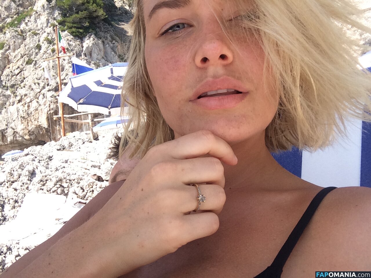Lara Bingle Nudo Foto trapelata #90