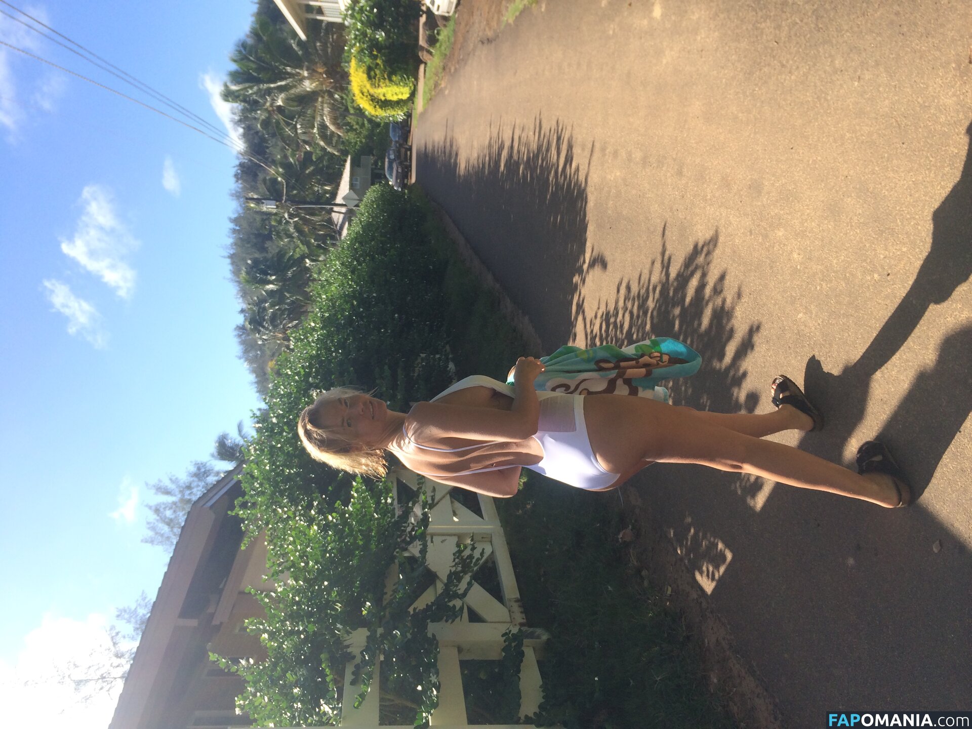 Lara Bingle Nudo Foto trapelata #359